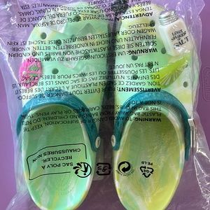 Margaritaville Crocs NWT